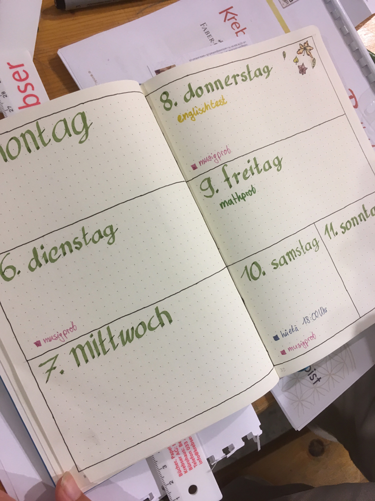 bullet journal weekly spread